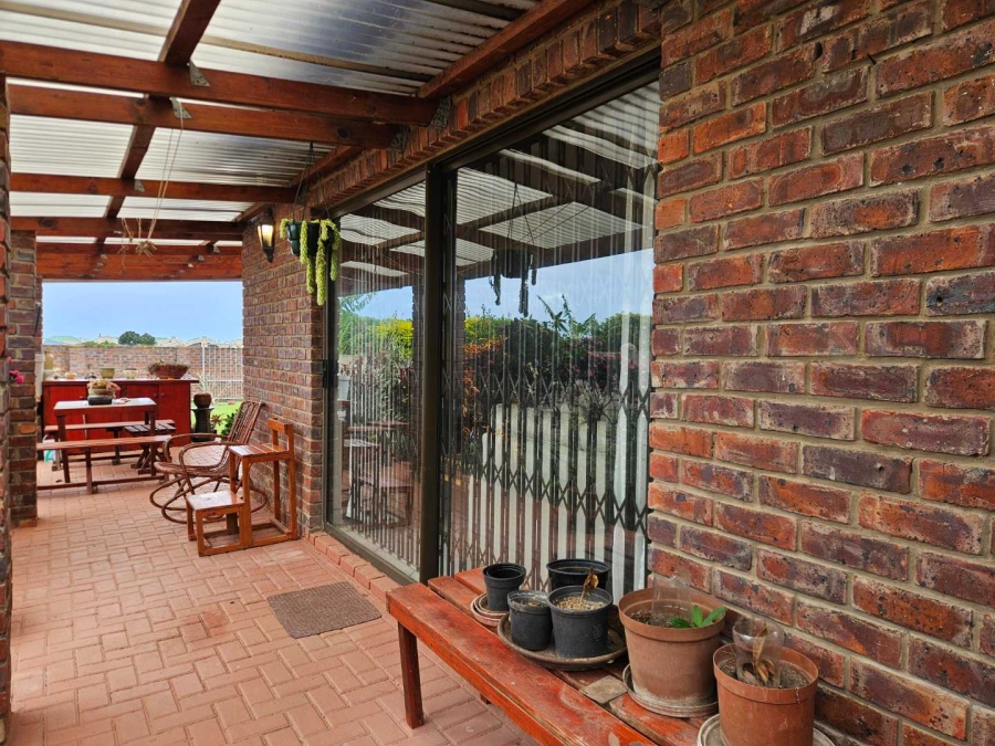 3 Bedroom Property for Sale in Jeffreys Bay Central Eastern Cape
